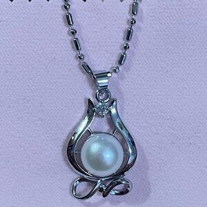 Elegant Sterling Silver White South Sea Pearl Pendant Necklace